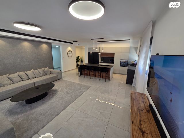 דירה, שלום עליכם, אברמסקי, קרית אתא