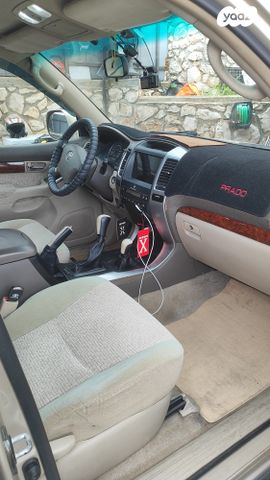 טויוטה לנד קרוזר