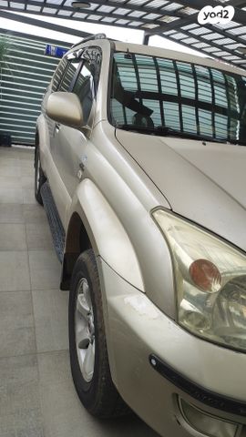 טויוטה לנד קרוזר