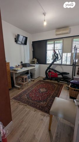 השומר 1