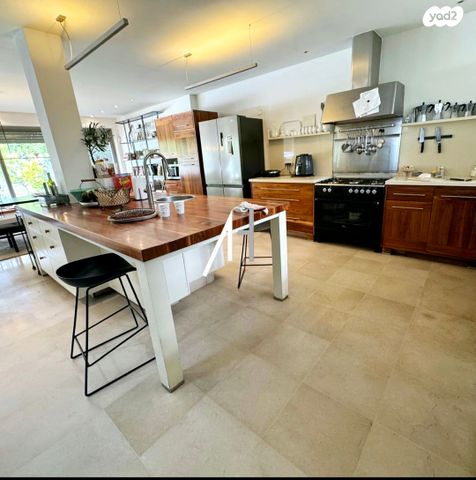 בית פרטי/ קוטג', גני יהודה, סביון