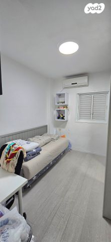 דירה, עמל 12, שיכון ותיקים, חולון