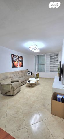 דירה, עמל 12, שיכון ותיקים, חולון