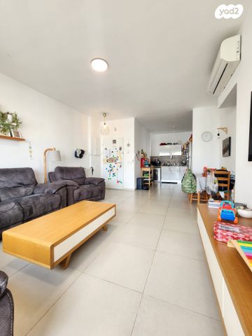 דירה, זית, החורש, חריש