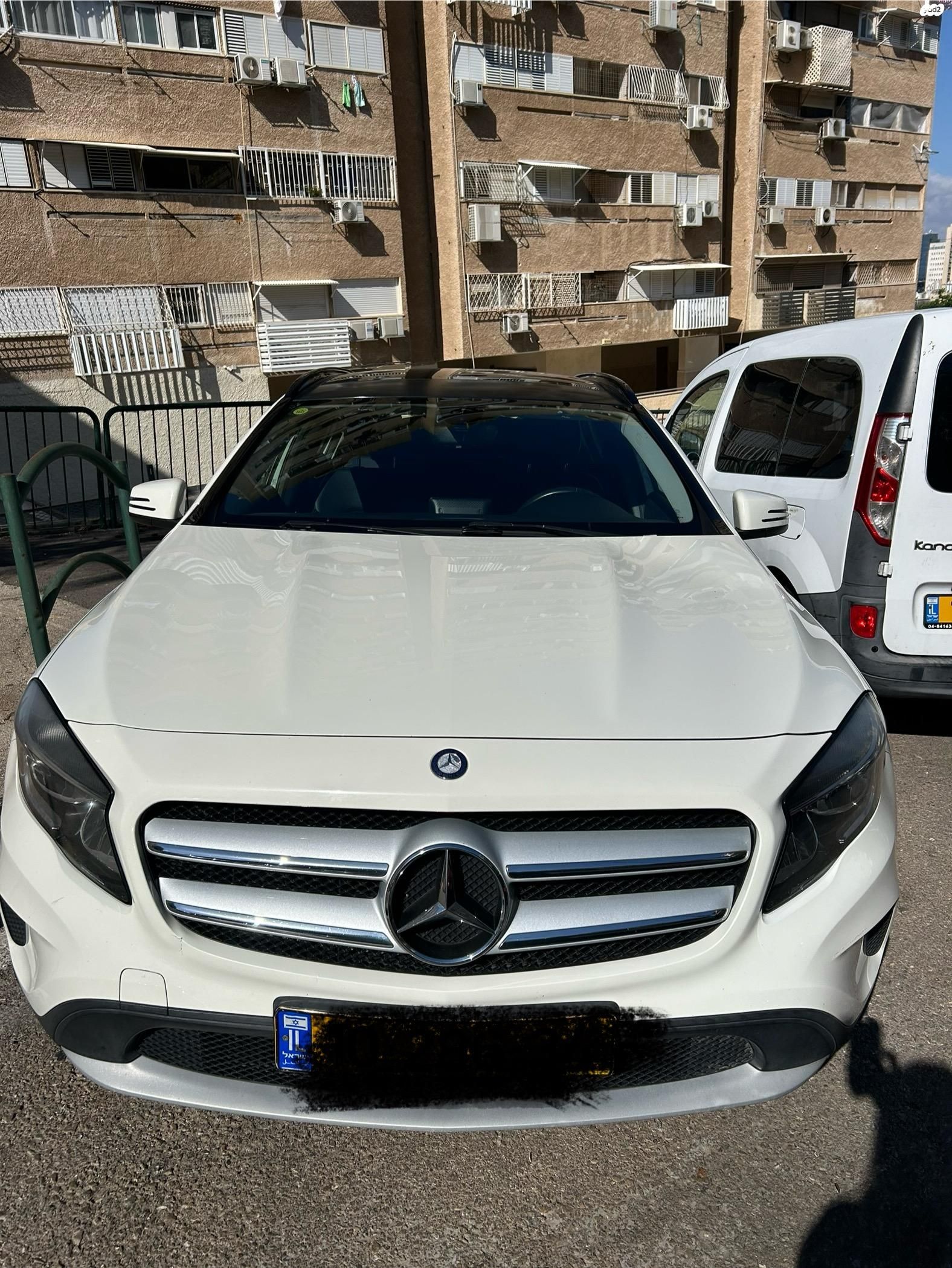מודעת רכב מרצדס-בנץ GLA