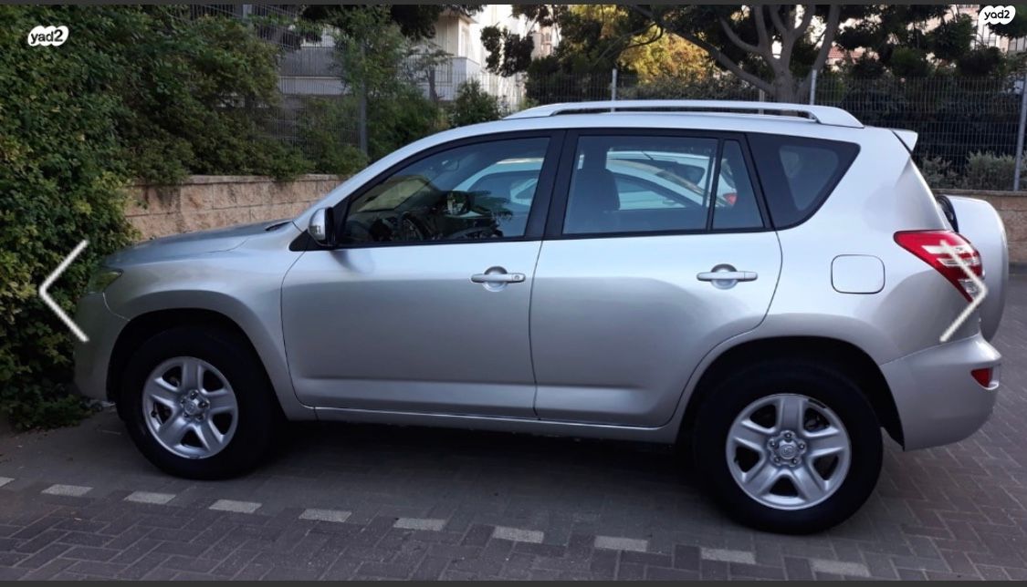 מודעת רכב טויוטה RAV4