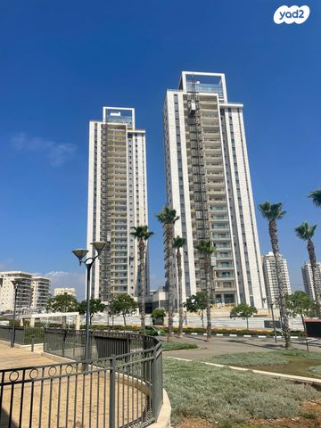 עוזי חיטמן 4