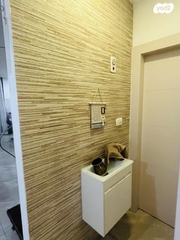 דופלקס, הבעש"ט 28, ג' / מרכז מזרח העיר, רחובות