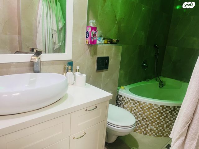 דופלקס, הבעש"ט 28, ג' / מרכז מזרח העיר, רחובות