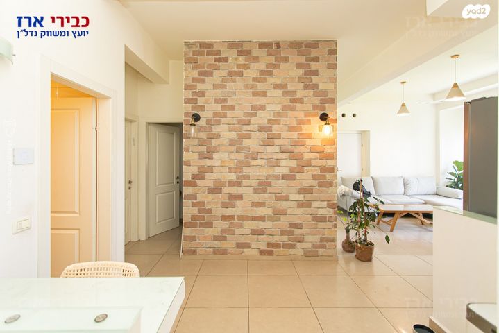 דירה, שדרות מוריה, מרכז הכרמל, חיפה