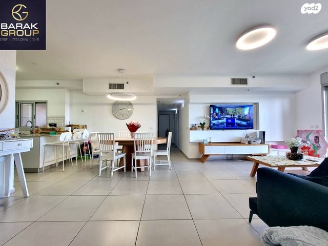 דירה, אלונים 28, קרית השרון, נתניה