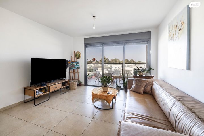 דירה, כפר יונה