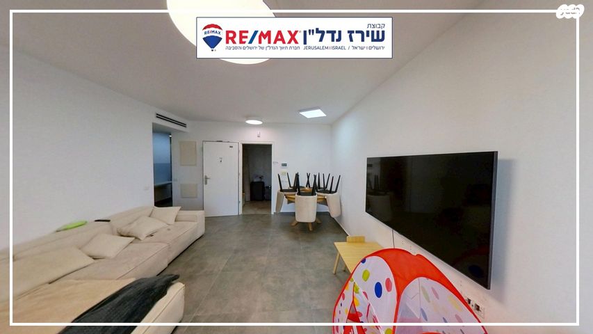 דירה, השקד, מבשרת ציון