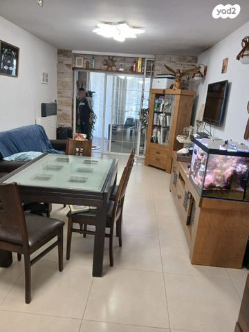 דירה, לאה גולדברג, נווה יעקב, ירושלים