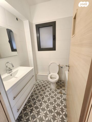 דירה, אבני חן, חריש