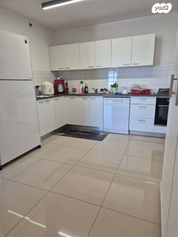 דירה, שונית, קרית מנחם בגין, רמלה