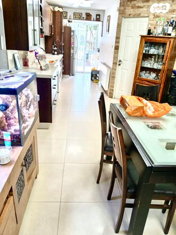 דירה, לאה גולדברג, נווה יעקב, ירושלים