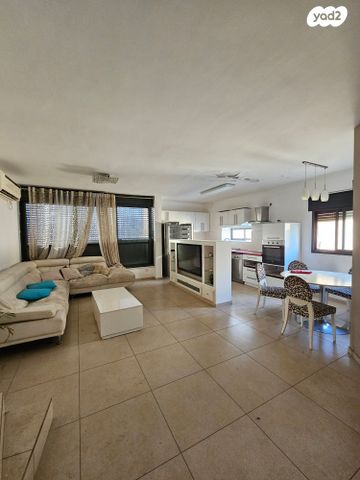 גג/ פנטהאוז, אלכסנדר זייד, קרית חיים מזרחית, חיפה