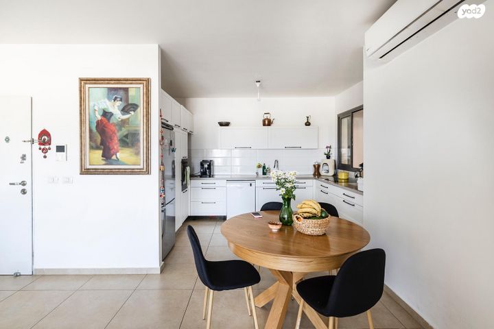 דירה, כפר יונה