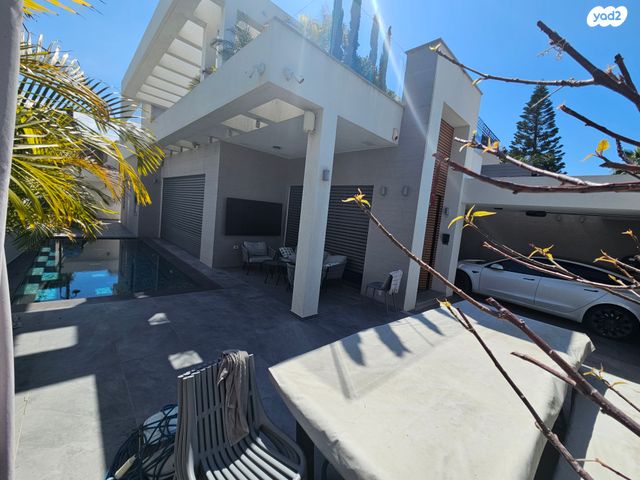 דו משפחתי, מוצקין הותיקה, קרית מוצקין