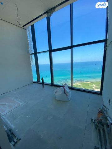 גג/ פנטהאוז, המלכים 6, קרית צאנז, נתניה