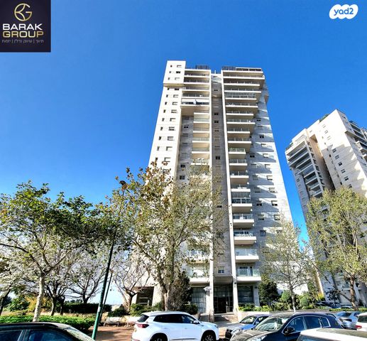 דירה, אלונים 28, קרית השרון, נתניה