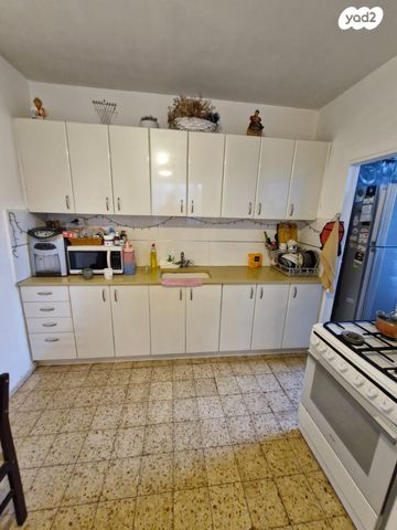 דירה, רמז, מערב ותיק, ראשון לציון