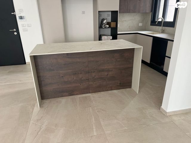 דירה, אמנון ליפקין שחק, נוף הטיילת, נתניה