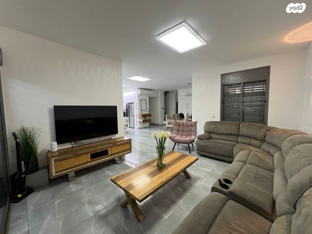 בית פרטי/ קוטג', השופטים, פרדס חנה כרכור