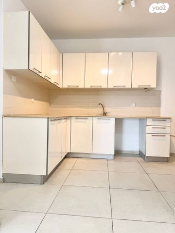 דירה, שדרות עמק יזרעאל, שקמים ואגמים, אשקלון