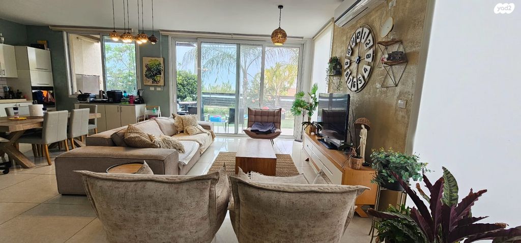 בית פרטי/ קוטג', טירת שלום, נס ציונה