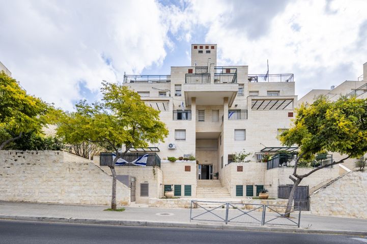 גג/ פנטהאוז, הרב אריה בינה, חומת שמואל, הר חומה, ירושלים