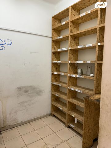 חנויות/ שטח מסחרי, שדרות הנשיא וייצמן 26, מרכז העיר, חדרה