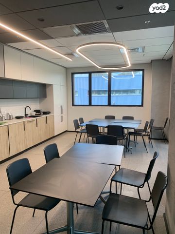 משרדים, מרכז עינב, מודיעין מכבים רעות