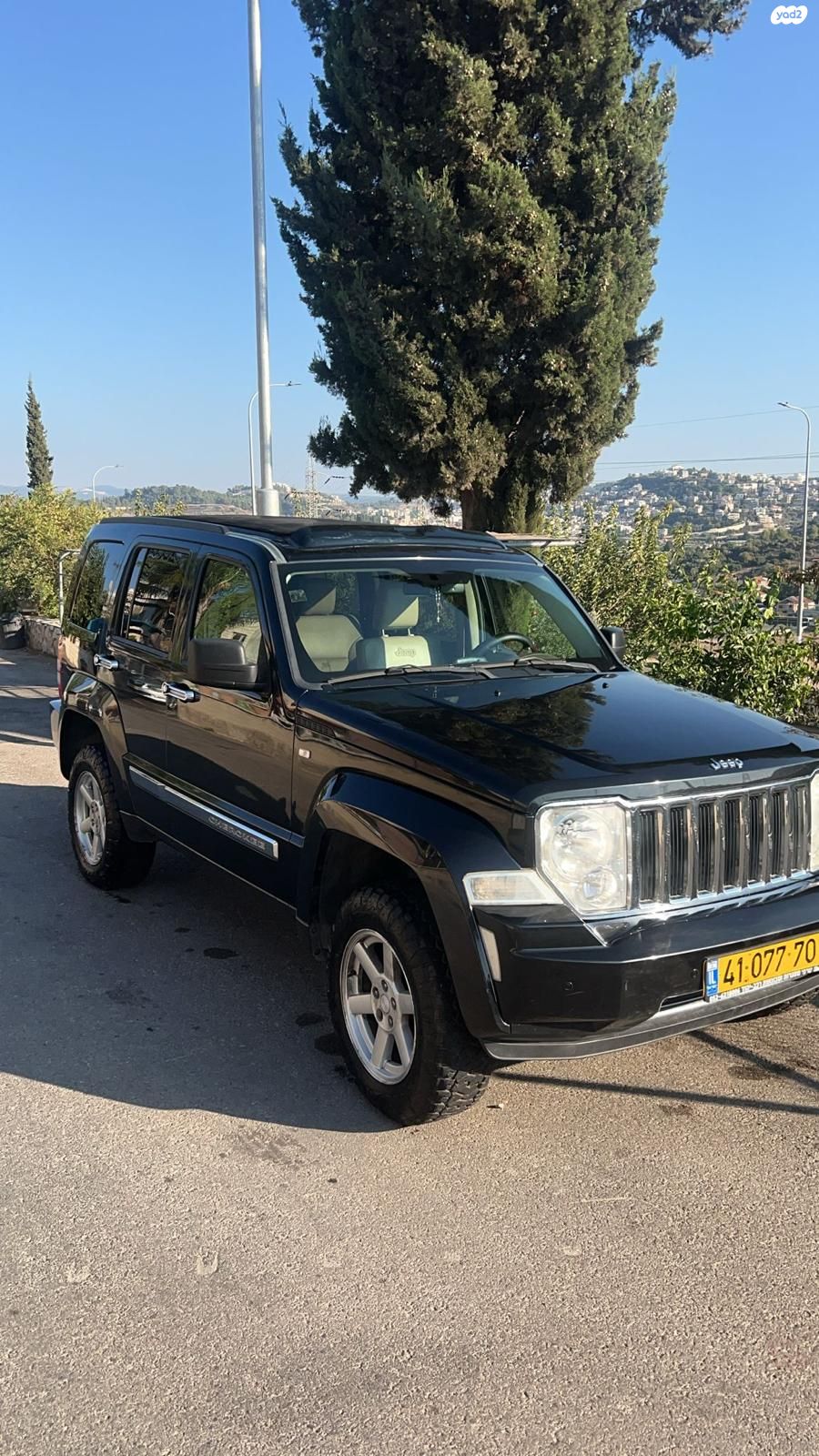 מודעת רכב ג'יפ צ'ירוקי