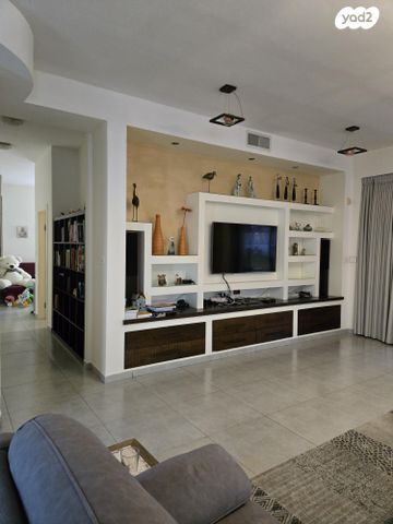 משק עזר, שכונת שמעיה 1, באר טוביה, באר טוביה