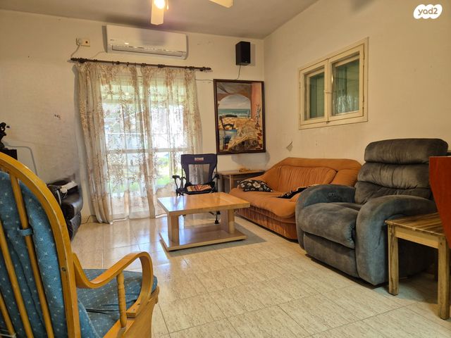 בית פרטי/ קוטג', רגבה