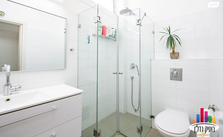 דירה, אלי כהן, הרצליה