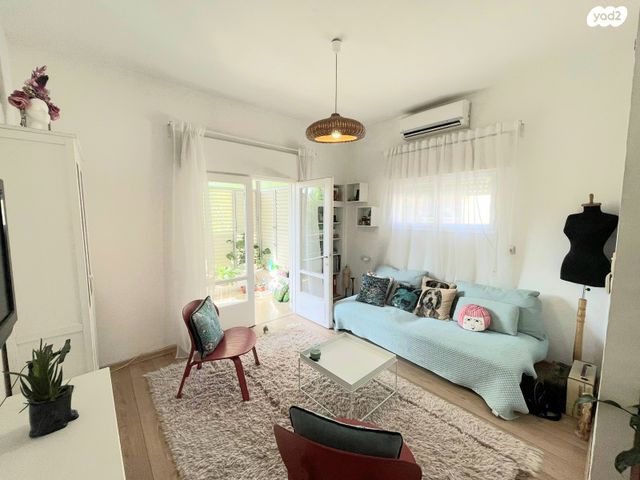 דירה, גנסין, גבעת הרמבם, גבעתיים