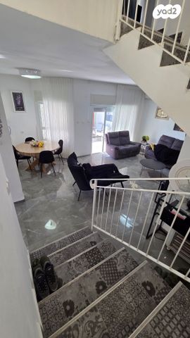 דירת גן, מעלה נוף, מעלה נוף, טירת כרמל