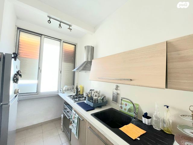 דירה, גנסין, גבעת הרמבם, גבעתיים