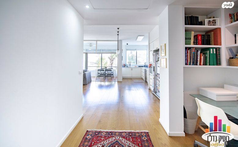 דירה, אלי כהן, הרצליה