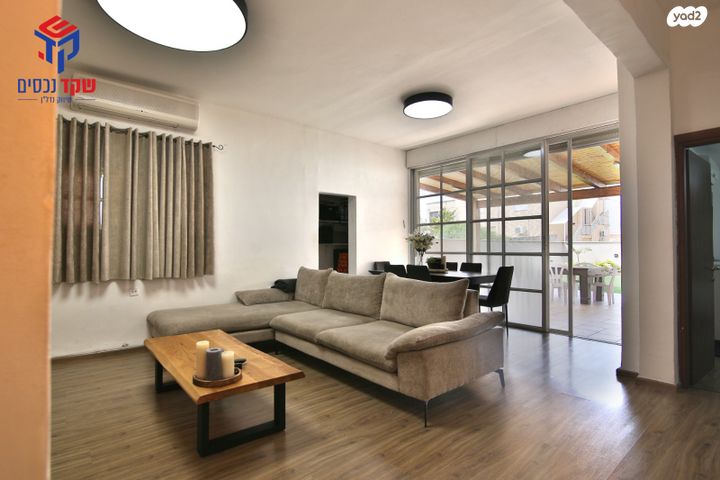 דו משפחתי, קרית ים