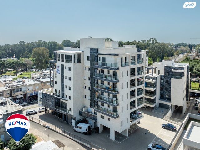 גג/ פנטהאוז, דרך הבנים, מרכז פרדס חנה, פרדס חנה כרכור