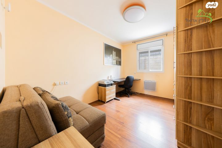 דו משפחתי, הנגב, אריאל