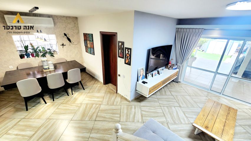 דו משפחתי, השושנים, הפרסה, כרמיאל