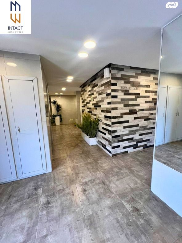 גג/ פנטהאוז, שוהם, אבני חן, חריש