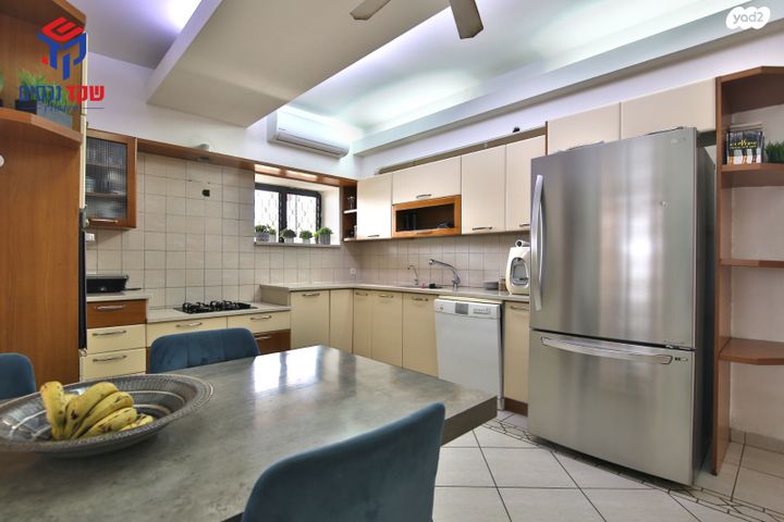 דו משפחתי, קרית ים