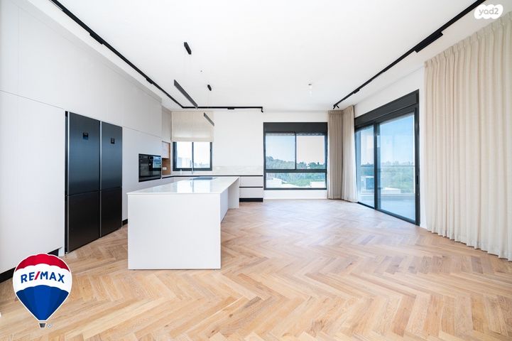 גג/ פנטהאוז, דרך הבנים, מרכז פרדס חנה, פרדס חנה כרכור