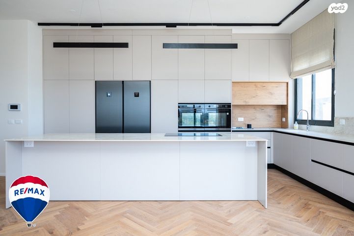 גג/ פנטהאוז, דרך הבנים, מרכז פרדס חנה, פרדס חנה כרכור